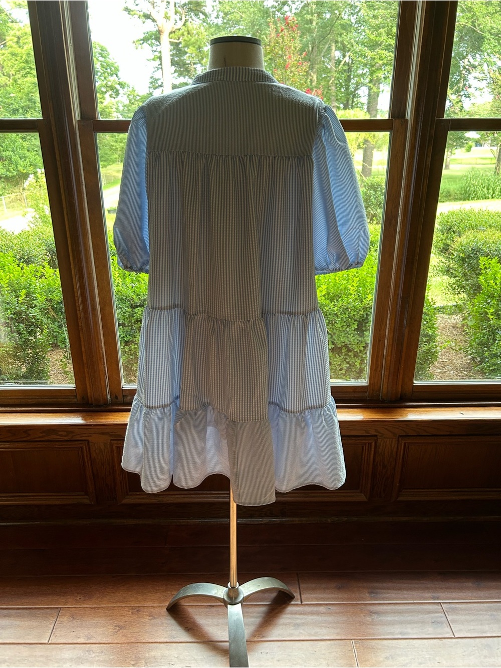Entro Dress. - Picture 2 of 5